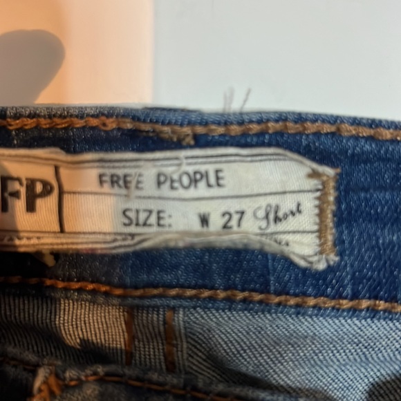 Free People raw hem boho distressed destroyed denim blue jeans 27 P with stretch - Picture 3 of 3